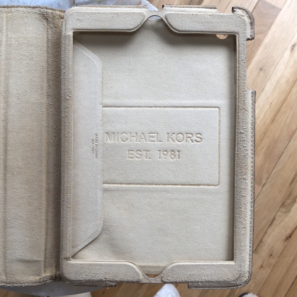 MICHAEL KORS IPAD MINI COVER - Picture 4 of 4